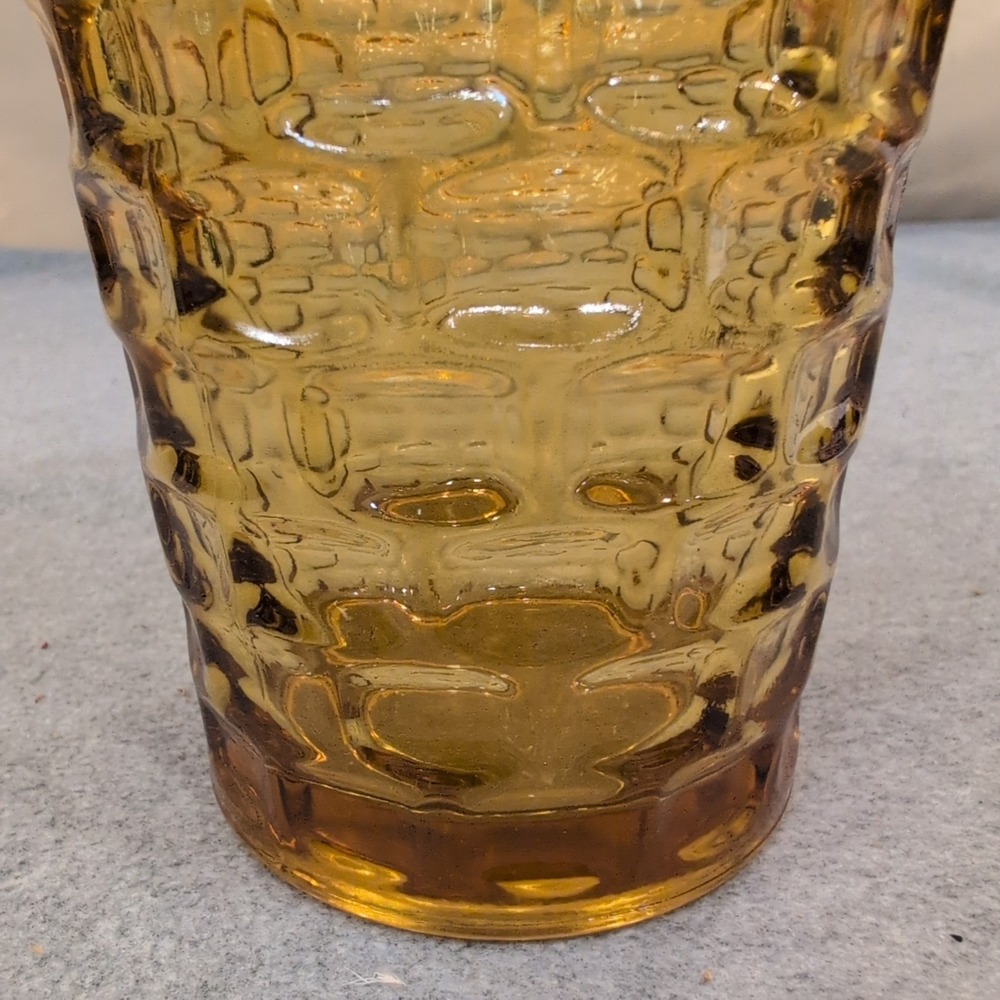 Vintage Federal Glass‎ Amber Pressed Glass Vase Scalloped Rim Yorktown Pattern - Picture 4 of 7